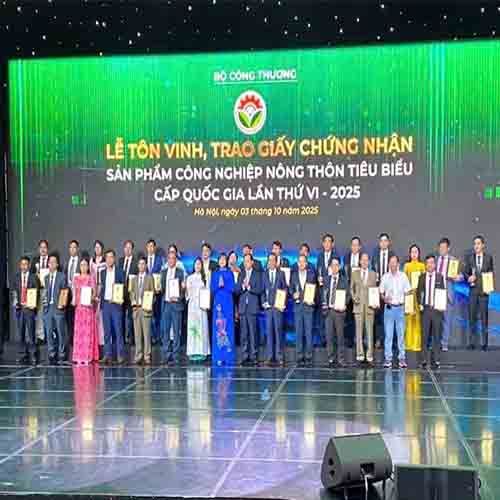 BỘ SẢN PHẨM RONG BIỂN TRÍ TÍN NHẬN GIẢI THƯỞNG “SẢN PHẨM CÔNG NGHIỆP NÔNG THÔN TIÊU BIỂU CẤP QUỐC GIA NĂM 2025